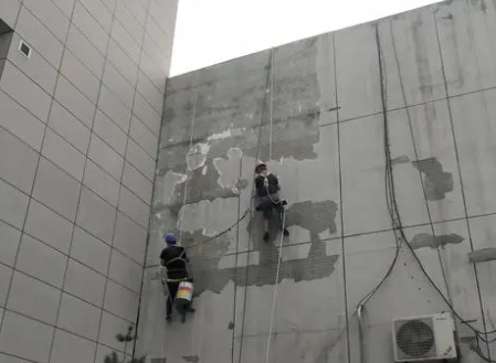 德阳市楼顶漏水维修公司分享下德阳市外墙防水的注意事项