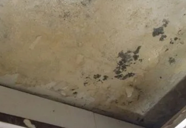 德阳市阳台漏水维修公司分享下德阳市卫生间渗水维修需要注意哪些问题。